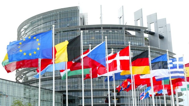 Европарламент подготовил резолюцию по признанию РФ "террористическим государством"