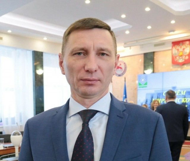 Депутаты Мирнинского районного совета Якутии установили зарплату своему председателю в размере 800 тысяч рублей