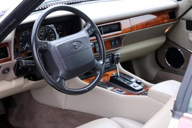 50 лет Jaguar XJS