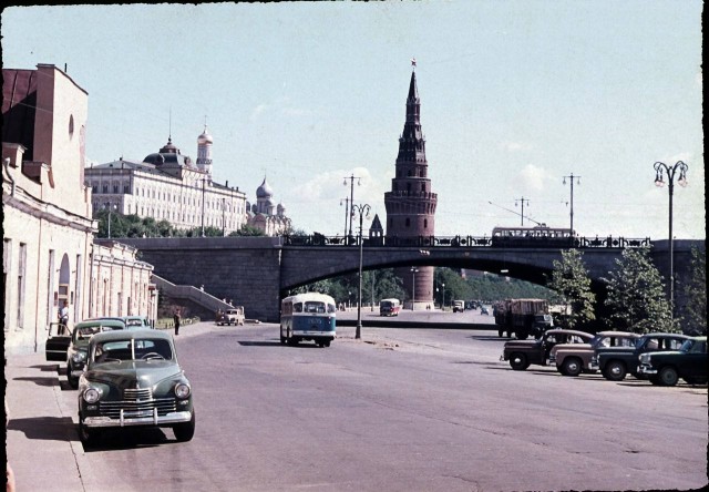 Москва и москвичи. Двадцатый век. 16.03.25