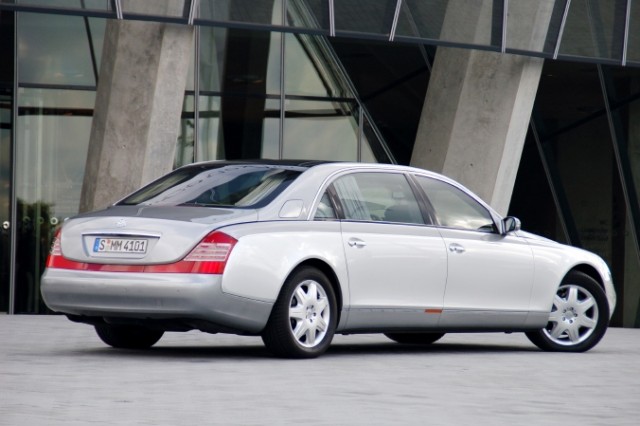 Концепт Jaguar B99 от Bertone '2011 (12 картинок)
