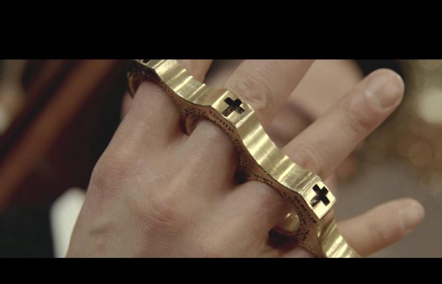 Английская пресса предупреждает фанатов, собирающихся отправиться на ЧМ по футболу, о высочайшем уровне насилия в России