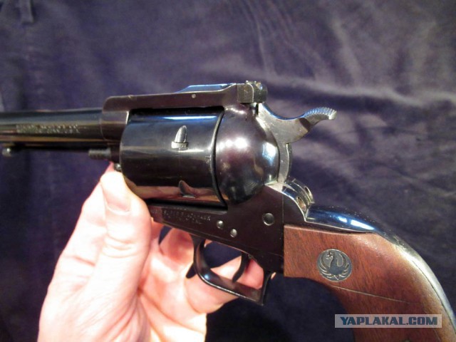 Револьвер Ruger Super Blackhawk