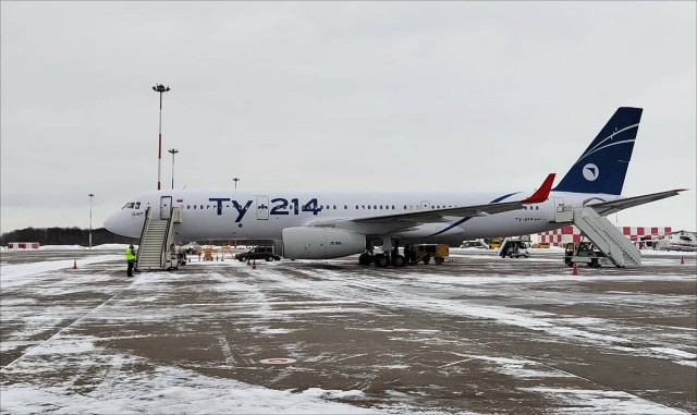 Новый-старый  Ту-214 у Ред Вингс