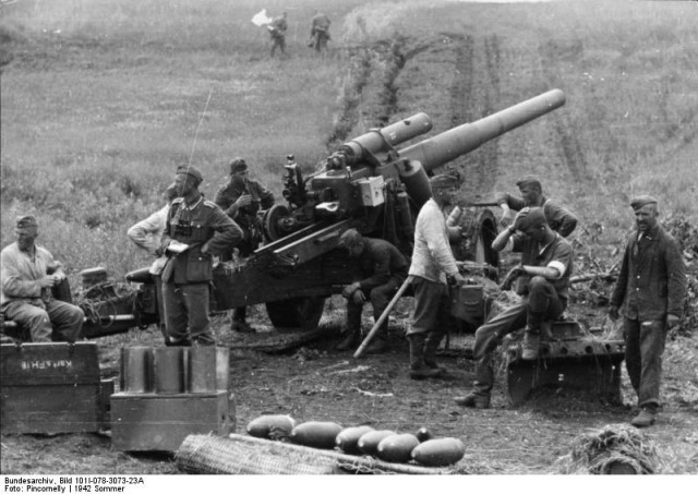 1942 год в 60 фотографиях
