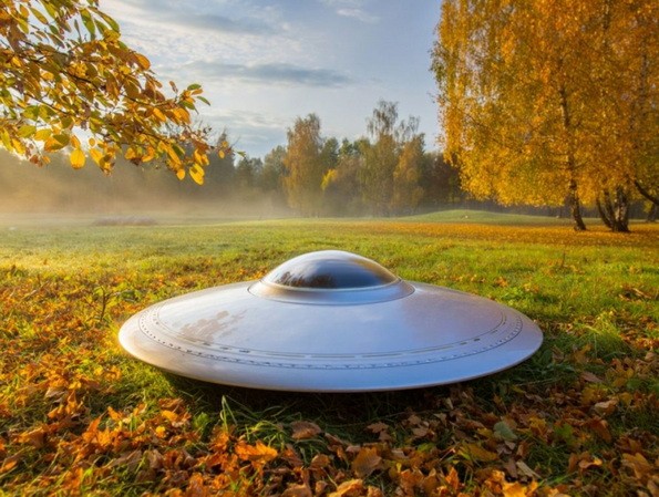 «Инопланетяне высадились в Новгородской области»: в РАН рассказали, где приземлился НЛО, пролетевший над Москвой.