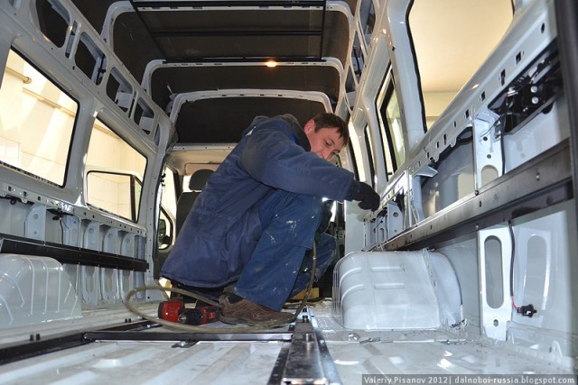 Как делают спецтехнику для «Скорой помощи», МЧС и спецслужб