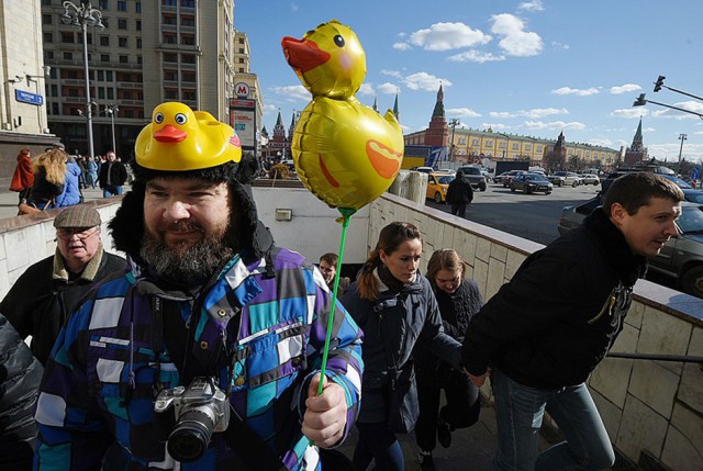 Фото. Как прошло несанкционированное шествие в столице и других городах