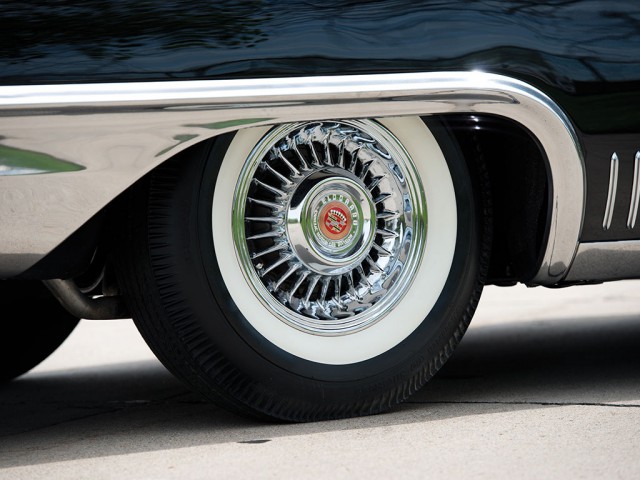 Cadillac. Картинки с аукциона.