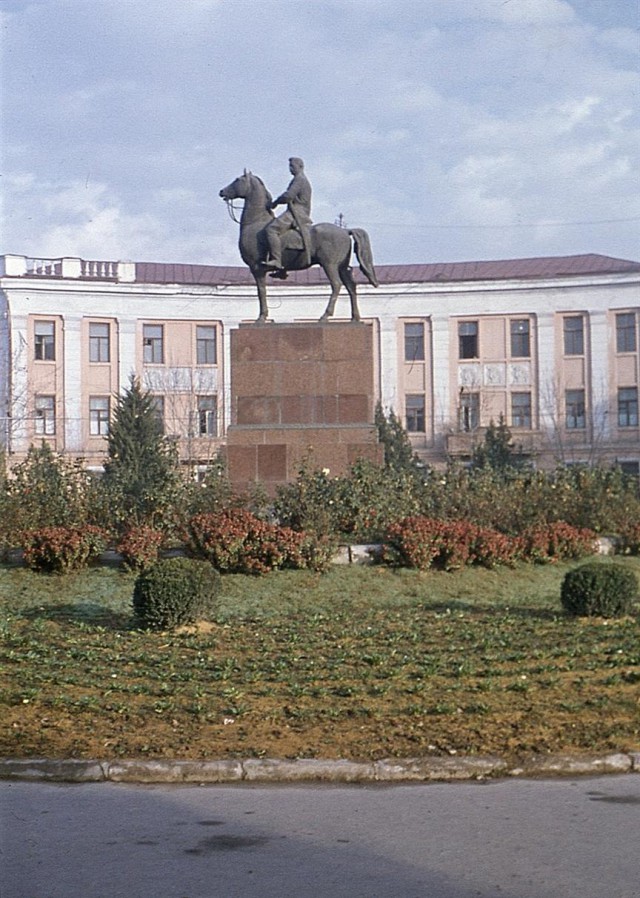 История в фотографиях