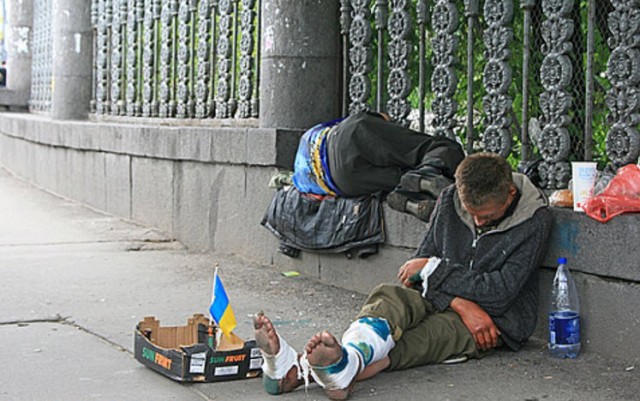 Ты завтра захочешь утром поспать. Но будешь рано вставать и на работу тащиться.