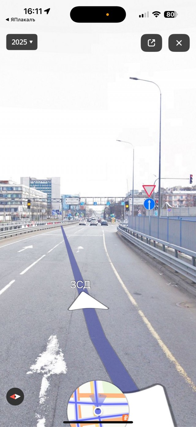 Принципиальная бабуля на BMW не захотела пропускать помеху справа