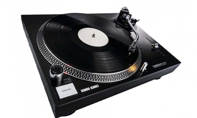 Фотоаппараты и виниловые проигрыватели стали самой популярной винтажной техникой