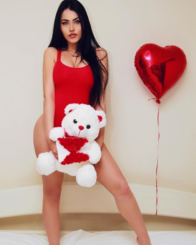 Красавицы из социальных сетей