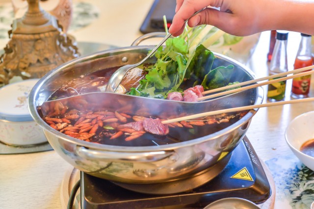 Кулинария: Суки Яки (すき焼き) или если по китайски то: ’горячий горшок’ (火锅)