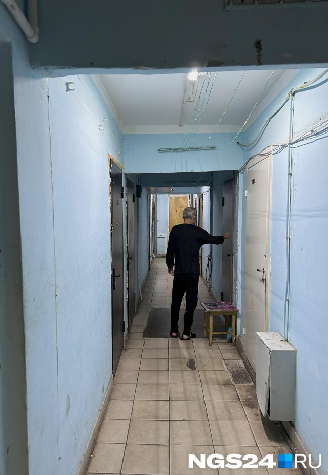 Как живут люди в красноярской общаге, которую все обходят стороной
