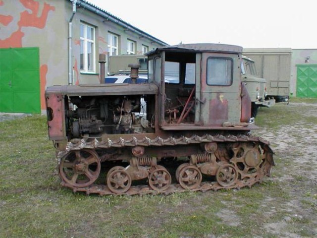 Т-70 — это гусеничный трактор, разработанный в СССР в 1974 году