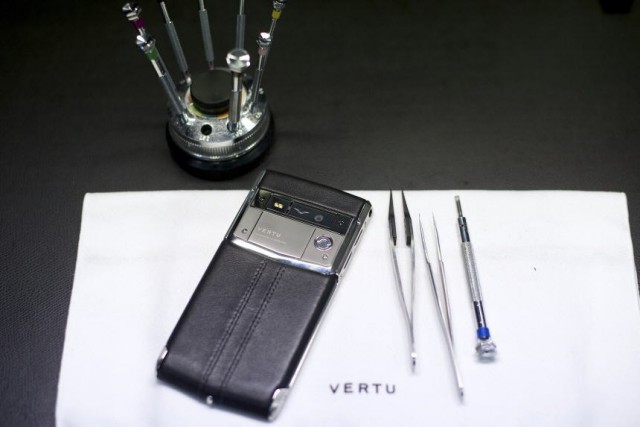 Как делают смартфоны Vertu