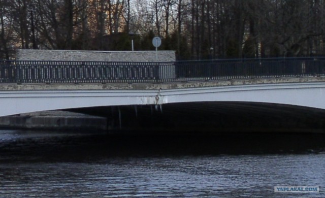 Дырявый мост в Астрахани