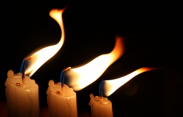 Как заставить свечи гореть в два раза дольше: 3 хитрости, о которых молчит производитель