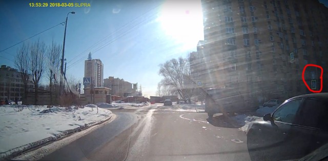 Я еду по встречке и я живу здесь! Мне наплевать на все!