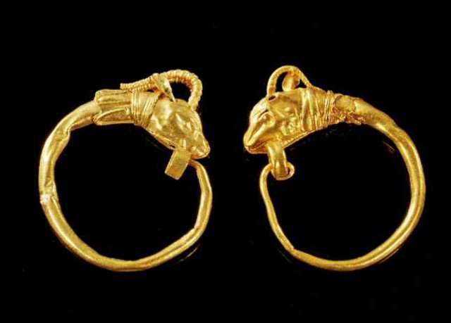 В поисках утерянной сережки…  Загадки, античное золото и драгоценности. 1.