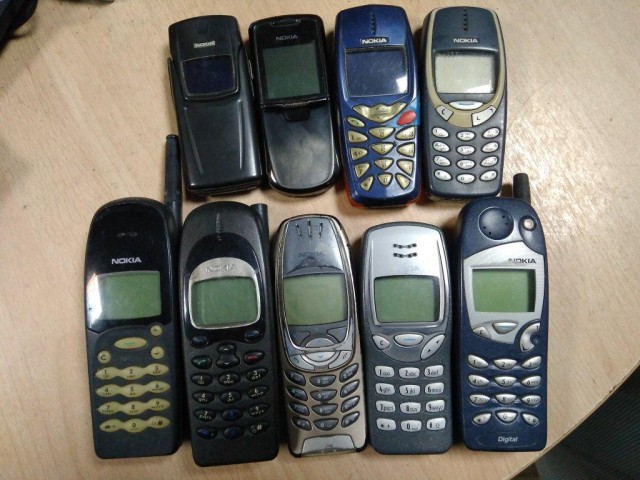 Самые старые мобильники