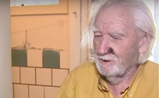 97-летний дед снял проститутку, но его сексу помешала сноха