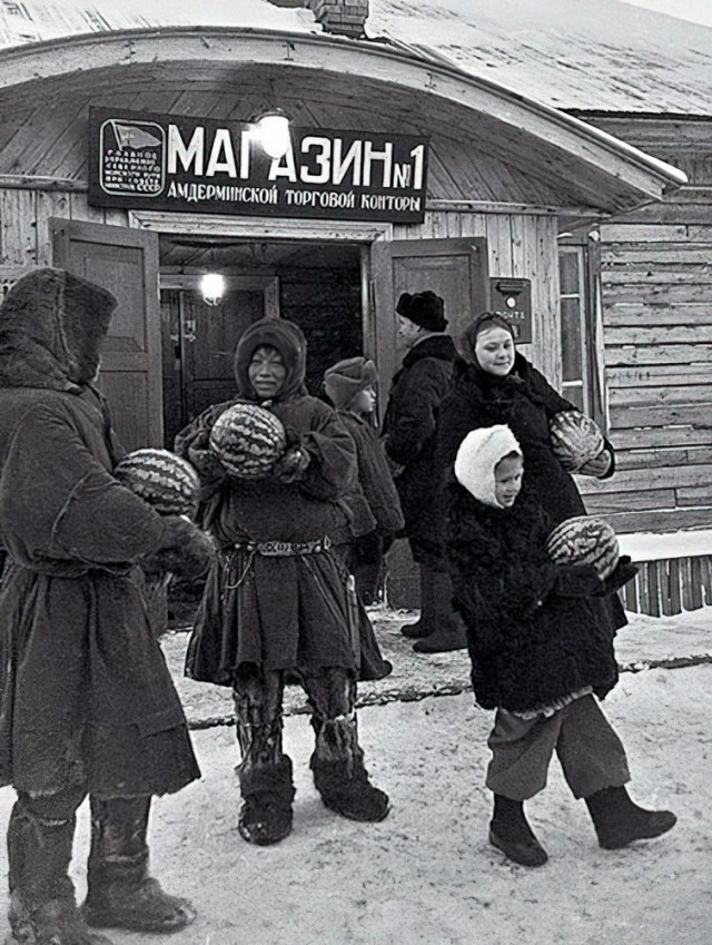 Фотографии из прошлого нашей страны - 17