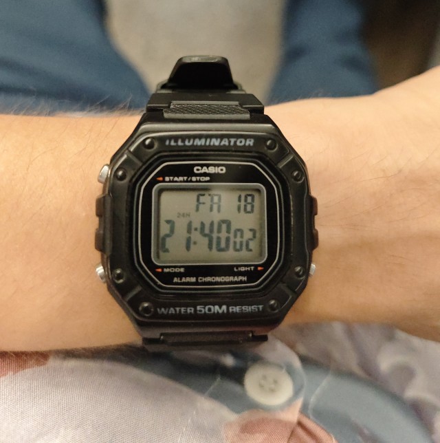 Часы Casio a700