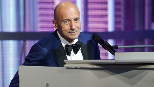 Как не крути, а он крутой