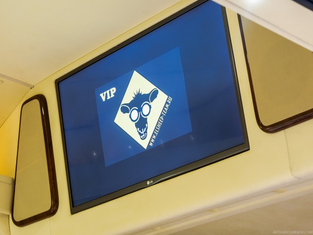 Превращение грузового фургона в VIP-лимузин