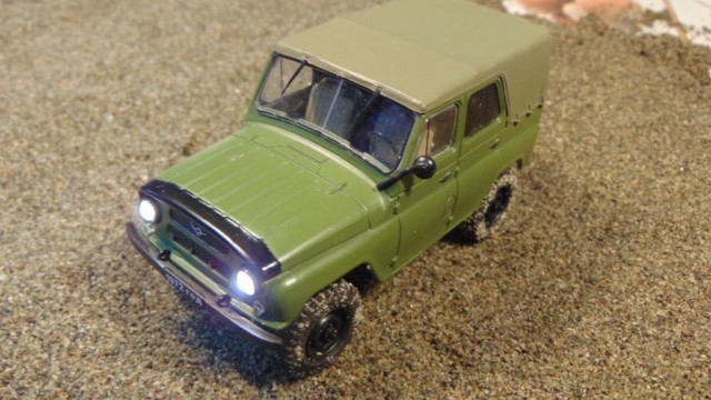 Микро RC модель УАЗ-469 полный привод и дым из глушителя