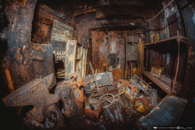 Обычный сарай посреди тундры оказался спуском в оставленный военными «засекреченный» бункер