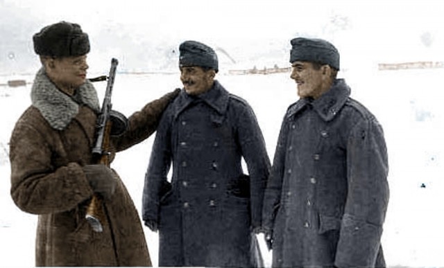 Фотографии связанных с историей Красной и Советской Армии.