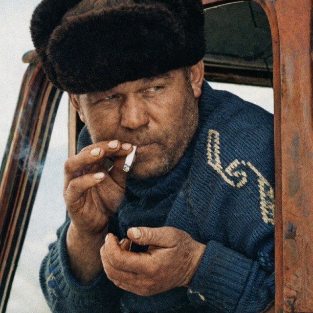 Семь профессий в СССР, где не курить было практически невозможно