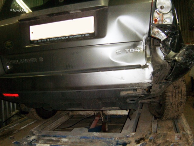 "Поцелуй" гармошкой у бензобака