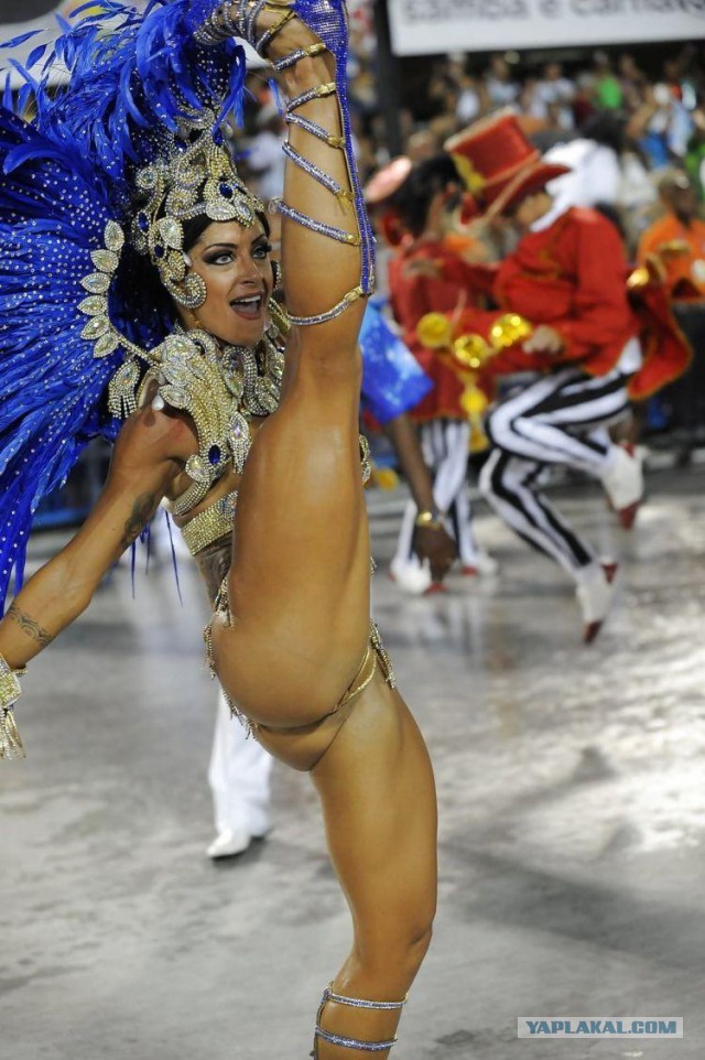 Бразилия, карнавал, безлямочные трусишки