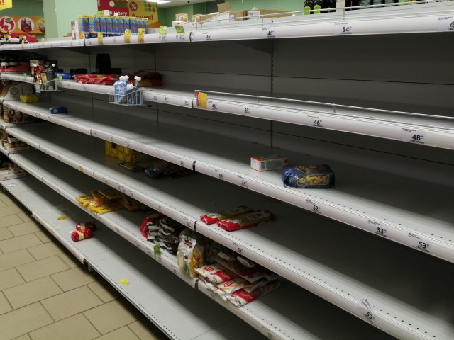 Ничего не меняется - скупка и паника продолжается
