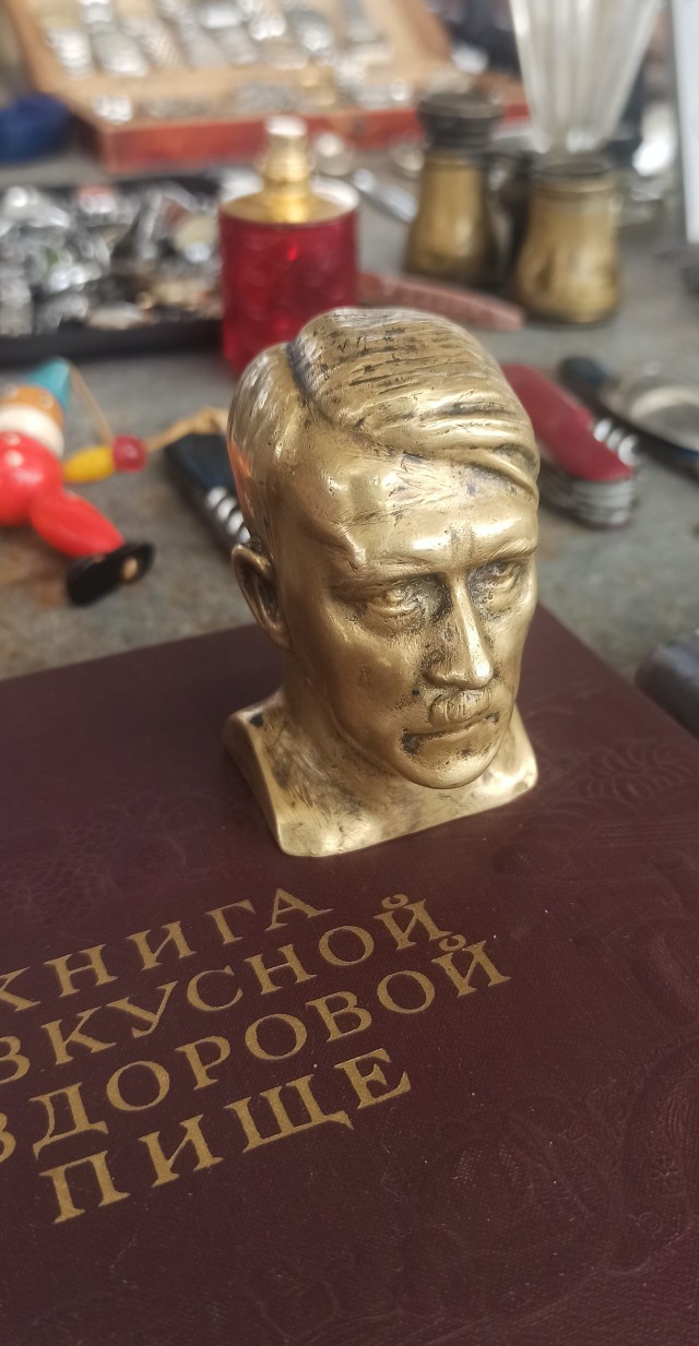 Блошиный рынок - Клондайк для коллекционеров и любителей СССР и более древней старины