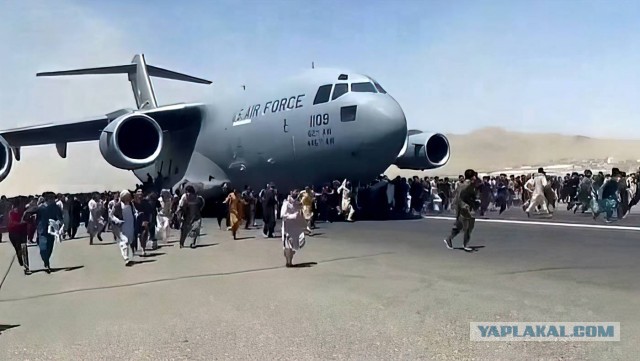 Минобороны Украины закупило 50 тысяч комплектов женской военной формы