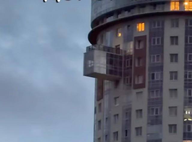 Один из самых необычных балконов находится на 34-м этаже ЖК «Маяк» в Химках