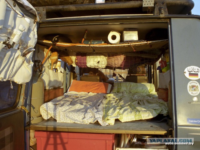 Немец проехал на Gelandewagen весь мир.