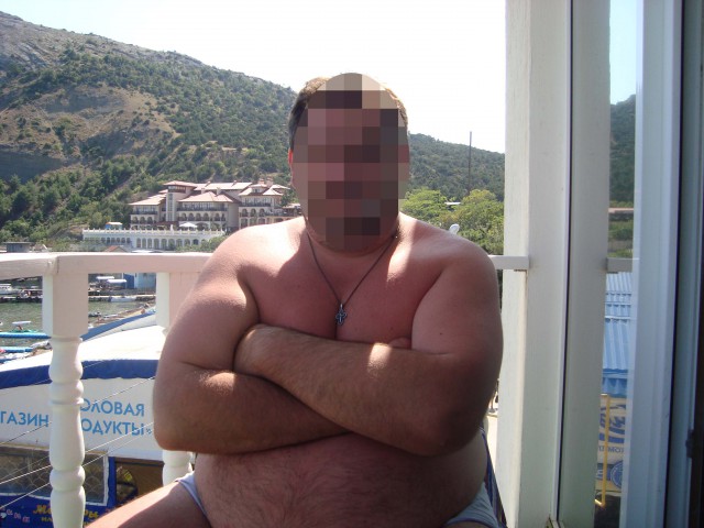 Если чуть-чуть обрезать фото...