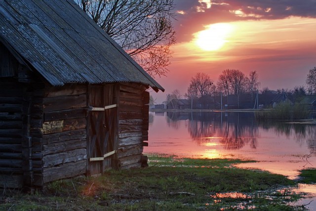 Весной в деревне