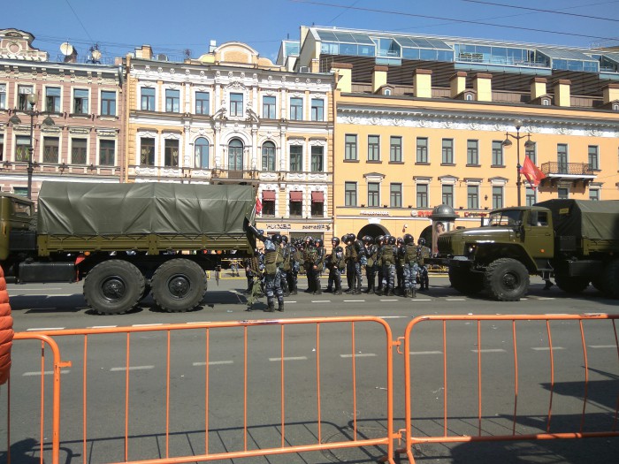 Вот те, бабушка и юрьев день... Сказочный первомай