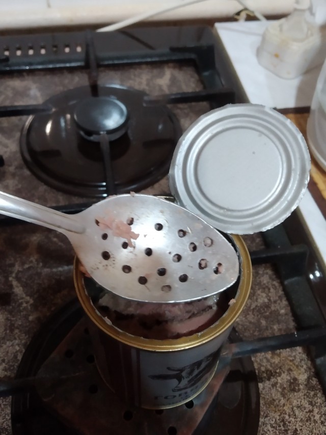 Тушёнка, мать её.. или их?