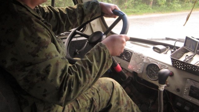 О сенсорных экранах в авто