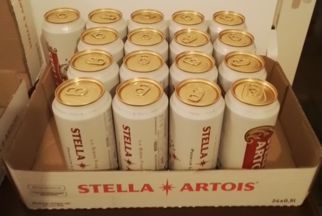 Производитель пива объяснил, почему маркировку штрихкода клеят именно на верх банки