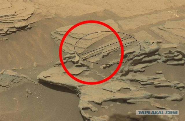 Curiosity прислал с Марса снимок парящей ложки